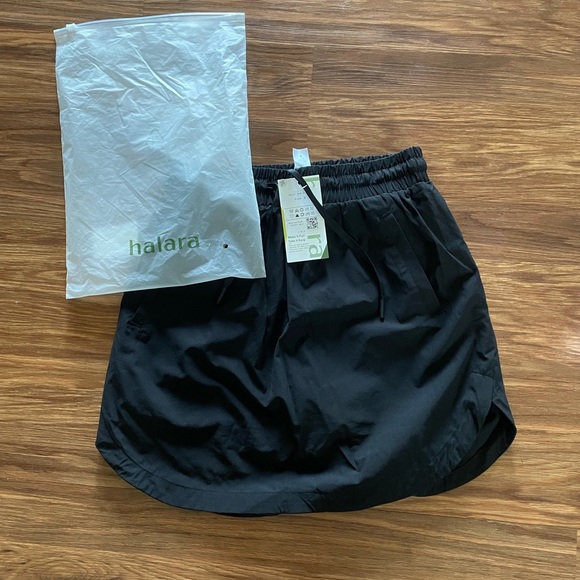 halara Dresses & Skirts - Halara golf skort. new, never been worn.